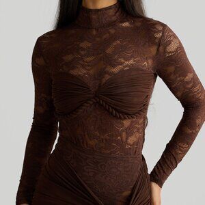 MELANI THE LABEL CLARA LACE BODYSUIT LONG SLEEVE TOP ESPRESSO BROWN - MEDIUM